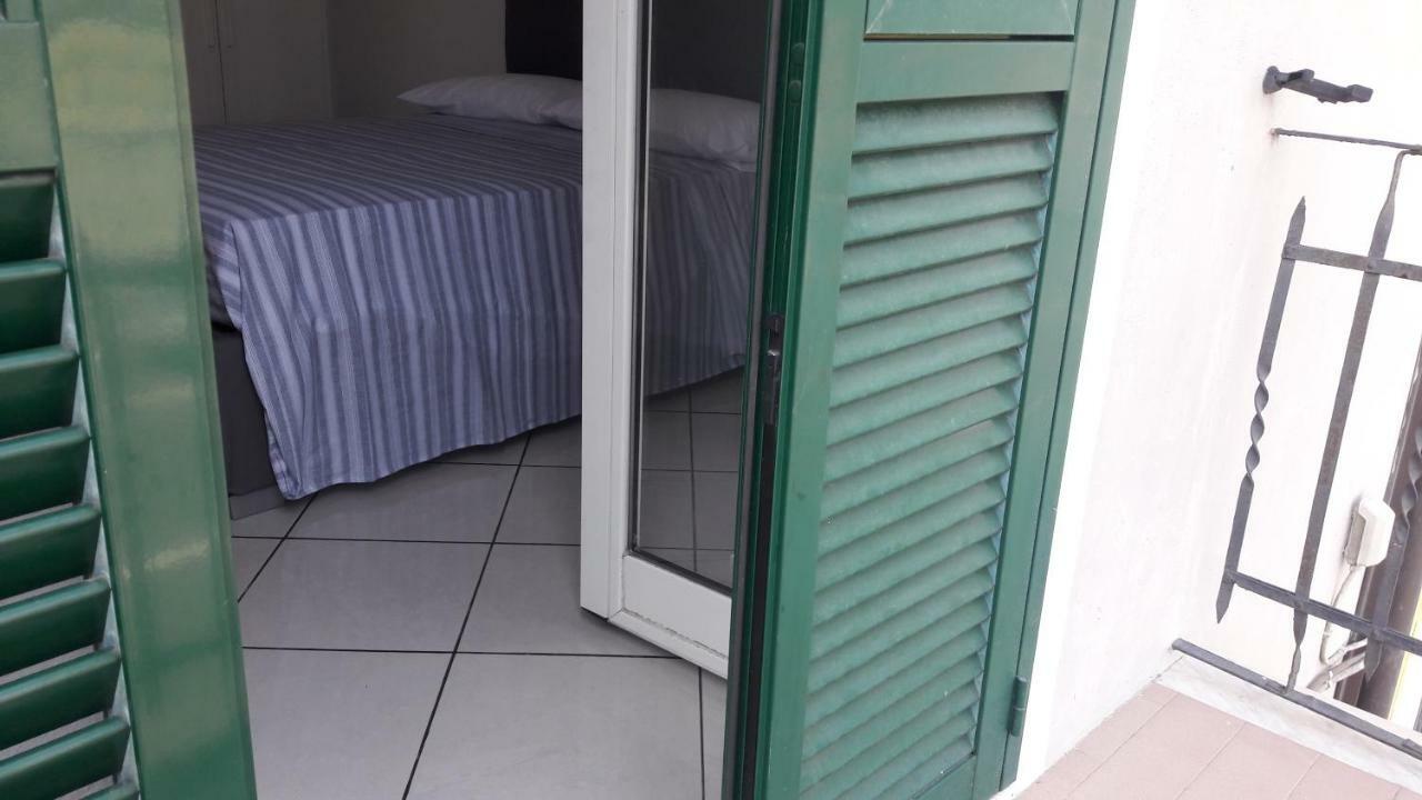 Residenza Leonarda Apartment Vado Ligure Exterior photo